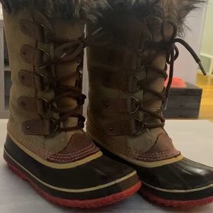 Like new Sorel boots! Super cozy!